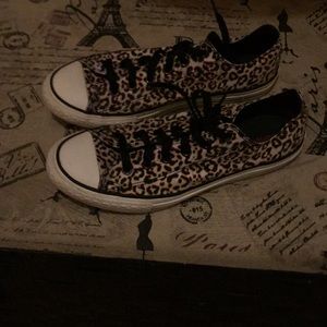 Converse size 5 in good used condition